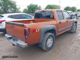 2005 Chevrolet Colorado 1SF LS Z71 with VIN 1GCDT136858153121, listed as a IAAI auction lot 41915498 with 195,131 mi miles. Bid and sale history available at carsss.com. Image 4.