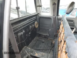 1994 Nissan Frontier XE z VIN 1N6SD16S3RC305688, wystawiony jako Copart lot #54371715 z przebiegiem 207 543 mil mil oraz Szkoda całkowita • Salvage title. Historia ofert i sprzedaży dostępna na DreamBid. Obrazek 10.
