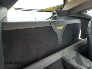 2019 Aston Martin Vantage z VIN SCFSMGAW6KGN01897, wystawiony jako Copart lot #51802505 z przebiegiem Nie podano mil oraz Szkoda całkowita • Salvage title. Historia ofert i sprzedaży dostępna na DreamBid. Obrazek 11.
