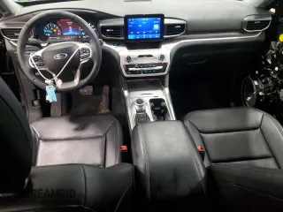 2023 Ford Explorer XLT with VIN 1FMSK8DH5PGC26517, listed as a Copart auction lot 45335625 with 21,164 mi miles and Salvage Title. Bid and sale history available at DreamBid. Image 8.