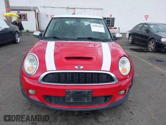 2008 MINI Hardtop S with VIN WMWMF73538TT89756, listed as a IAAI auction lot 41907020 with 139,789 mi miles and . Bid and sale history available at DreamBid. Image 11.