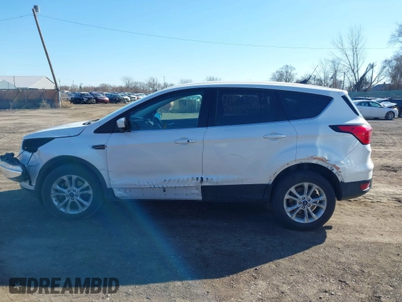 2019 Ford Escape SE with VIN 1FMCU9GD6KUA69877, listed as a IAAI auction lot 41826062 with 41,083 mi miles. Bid and sale history available at carsss.com. Image 14.
