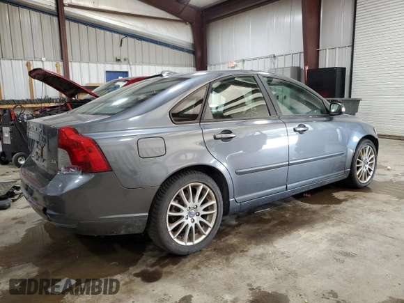 2010 Volvo S40 with VIN YV1390MS1A2496280, listed as a Copart auction lot 53872615 with 152,826 mi miles and Clean Title. Bid and sale history available at carsss.com. Image 3.
