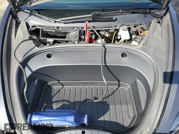 2023 Tesla Model 3 Performance z VIN 5YJ3E1EC2PF673505, wystawiony jako Copart lot #51285665 z przebiegiem 12 019 mil mil oraz Szkoda całkowita • Salvage title. Historia ofert i sprzedaży dostępna na DreamBid. Obrazek 11.