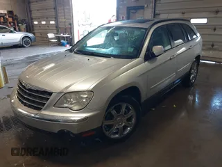 2007 Chrysler Pacifica Touring with VIN 2A8GM68XX7R140279, listed as a IAAI auction lot 41842527 with 135,721 mi miles. Bid and sale history available at carsss.com. Image 2.