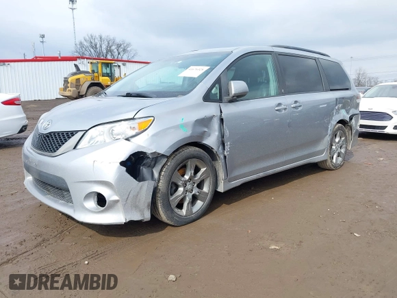 2011 Toyota Sienna SE with VIN 5TDXK3DC1BS096963, listed as a IAAI auction lot 41676328 with 168,436 mi miles. Bid and sale history available at carsss.com. Image 17.