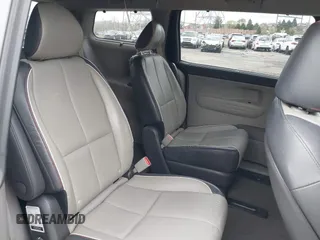 2017 Kia Sedona LX with VIN KNDMB5C14H6239766, listed as a IAAI auction lot 42049371 with 105,101 mi miles. Bid and sale history available at carsss.com. Image 8.