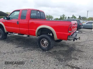 2003 Ford F-250 XL z VIN 1FTNX21L73EB63953, wystawiony jako IAAI lot #42117748 z przebiegiem 165 378 mil mil oraz . Historia ofert i sprzedaży dostępna na DreamBid. Obrazek 3.