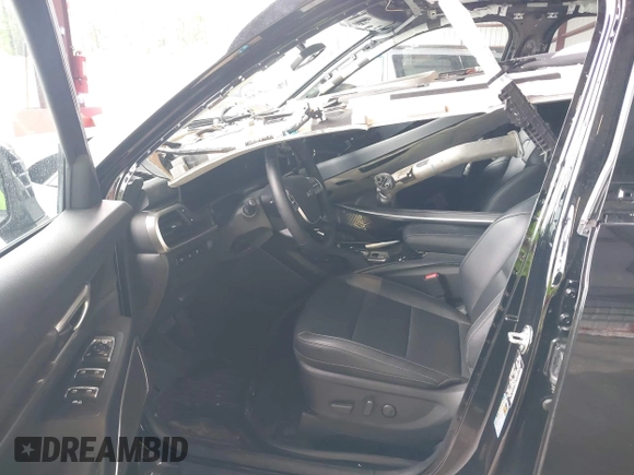 2024 Kia Telluride S с VIN 5XYP6DGC9RG511704, выставлен на аукционе IAAI как лот 42323100 с пробегом 6 266 миль миль и . История ставок и продаж доступна на DreamBid. Изображение 5.