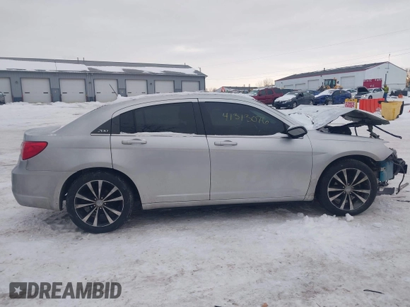 2012 Chrysler 200 S with VIN 1C3CCBHG7CN126725, listed as a IAAI auction lot 41313076 with 101,150 mi miles. Bid and sale history available at carsss.com. Image 13.