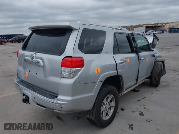2010 Toyota 4Runner SR5 z VIN JTEZU5JR9A5011357, wystawiony jako IAAI lot #41514810 z przebiegiem Nie podano mil oraz . Historia ofert i sprzedaży dostępna na DreamBid. Obrazek 19.