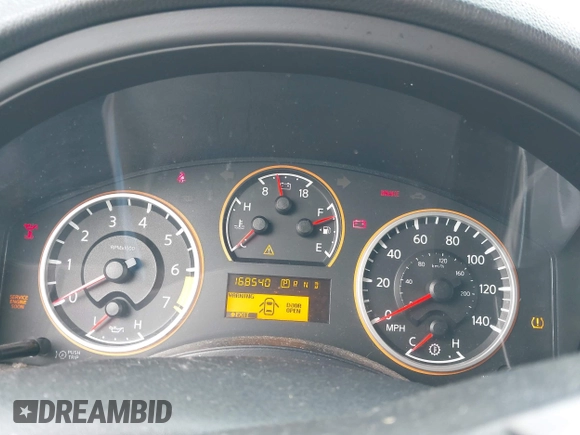 2009 Nissan Armada SE z VIN 5N1BA08D59N602675, wystawiony jako IAAI lot #42314277 z przebiegiem 168 540 mil mil oraz . Historia ofert i sprzedaży dostępna na DreamBid. Obrazek 7.