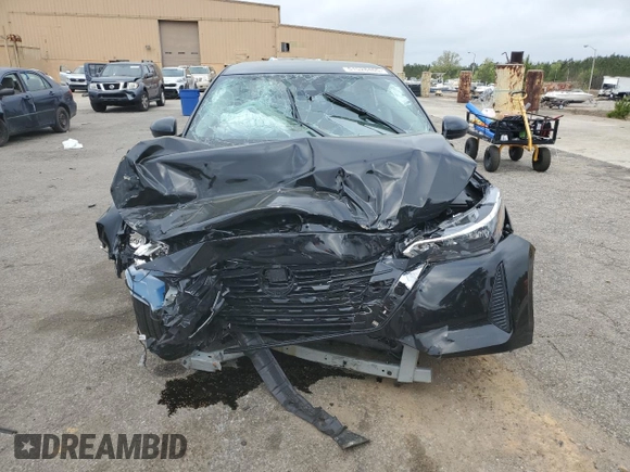2025 Nissan Sentra S z VIN 3N1AB8BV4SY222249, wystawiony jako Copart lot #51528465 z przebiegiem 10 066 mil mil oraz Szkoda całkowita • Salvage title. Historia ofert i sprzedaży dostępna na DreamBid. Obrazek 5.