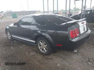 2007 Ford Mustang Deluxe with VIN 1ZVFT80N175365857, listed as a IAAI auction lot 42512673 with 136,145 mi miles and . Bid and sale history available at DreamBid. Image 3.
