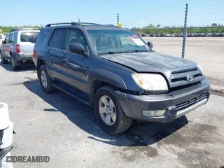 2004 Toyota 4Runner SR5 with VIN JTEZU14R840032318, listed as a IAAI auction lot 42006397 with 172,914 mi miles. Bid and sale history available at carsss.com. Image 1.