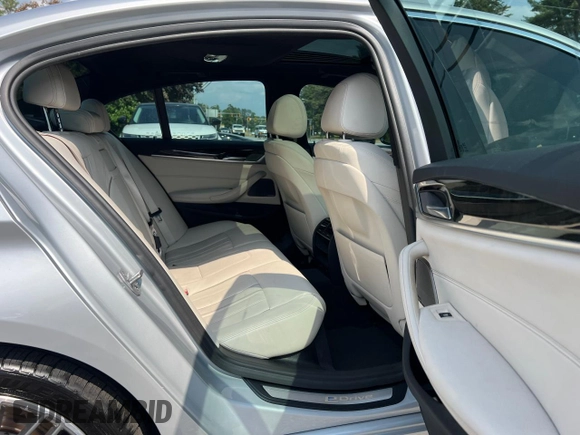 2018 BMW 5 Series 530e with VIN WBAJA9C59JG623166, listed as a Copart auction lot 60938995 with 82,070 mi miles and Clean title. Bid and sale history available at DreamBid. Image 6.