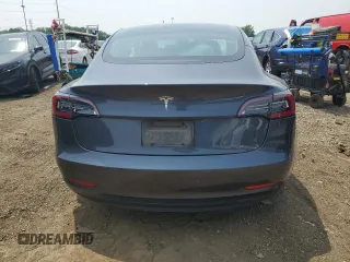 2023 Tesla Model 3 z VIN 5YJ3E1EA6PF579920, wystawiony jako Copart lot #60543565 z przebiegiem 55 574 mil mil oraz Czysty tytuł • Clean title. Historia ofert i sprzedaży dostępna na DreamBid. Obrazek 6.