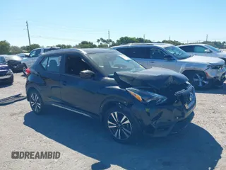 2019 Nissan Kicks SV with VIN 3N1CP5CU9KL496350, listed as a IAAI auction lot 41710899 with 46,706 mi miles. Bid and sale history available at carsss.com. Image 1.