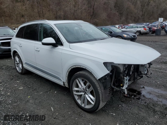 2017 Audi Q7 Prestige with VIN WA1VABF76HD012204, listed as a Copart auction lot 52627435 with 163,644 mi miles and Salvage Title. Bid and sale history available at carsss.com. Image 4.