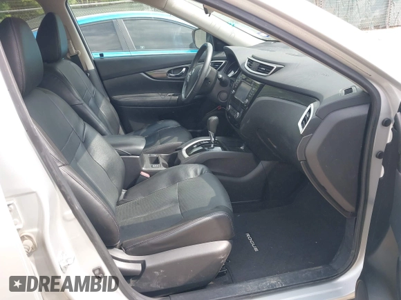 2015 Nissan Rogue SL with VIN 5N1AT2MT2FC875854, listed as a IAAI auction lot 41921295 with 44,055 mi miles. Bid and sale history available at carsss.com. Image 5.