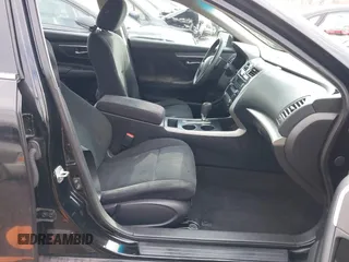 2015 Nissan Altima 2.5 S with VIN 1N4AL3AP0FC466159, listed as a IAAI auction lot 41617703 with 82,310 mi miles. Bid and sale history available at carsss.com. Image 5.