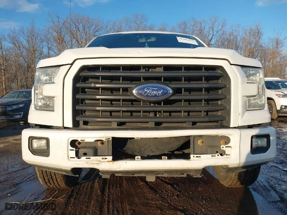 2015 Ford F-150 XLT w/HD Payload Pkg with VIN 1FTFW1EF6FFC66723, listed as a IAAI auction lot 41303476 with 203,999 mi miles. Bid and sale history available at carsss.com. Image 6.