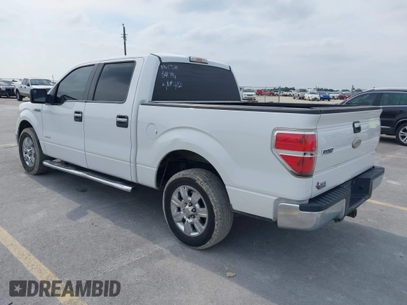 2012 Ford F-150 XL z VIN 1FTFW1CT5CFB41796, wystawiony jako IAAI lot #42109049 z przebiegiem 241 832 mil mil oraz . Historia ofert i sprzedaży dostępna na DreamBid. Obrazek 3.