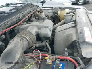 2019 Ford F-250 XL z VIN 1FT7X2B62KEC61594, wystawiony jako IAAI lot #43053828 z przebiegiem 140 520 mil mil oraz . Historia ofert i sprzedaży dostępna na DreamBid. Obrazek 19.