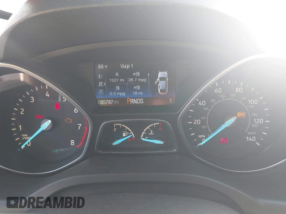 2017 Ford Escape SE z VIN 1FMCU0GD8HUC60074, wystawiony jako IAAI lot #41918443 z przebiegiem 85 787 mil mil oraz . Historia ofert i sprzedaży dostępna na DreamBid. Obrazek 7.