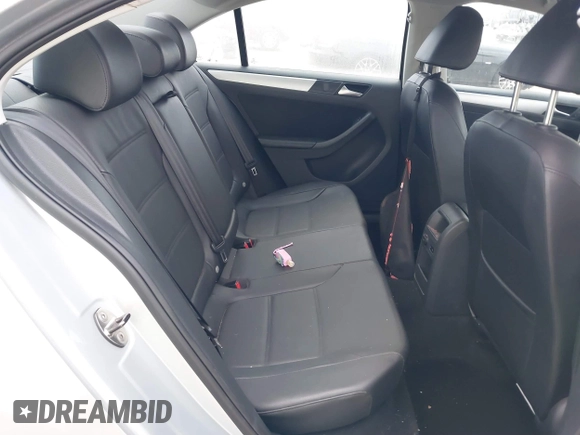 2013 Volkswagen Jetta SE with VIN 3VWDX7AJ0DM384908, listed as a IAAI auction lot 41466642 with 92,131 mi miles and . Bid and sale history available at DreamBid. Image 8.