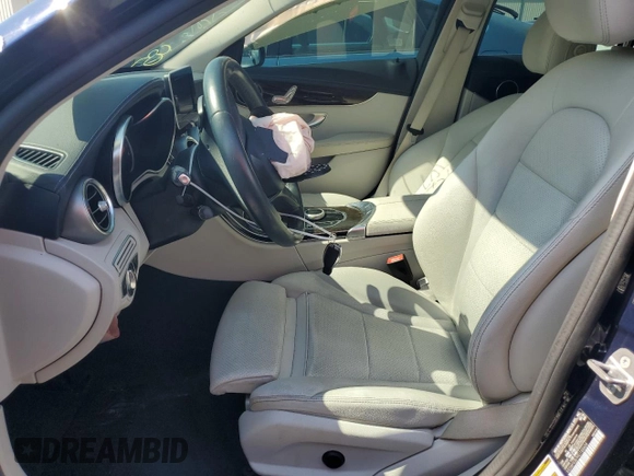 2017 Mercedes-Benz C 300 с VIN 55SWF4JB7HU188608, выставлен на аукционе Copart как лот 57176555 с пробегом 58 856 миль миль и Списание • Salvage title. История ставок и продаж доступна на DreamBid. Изображение 7.