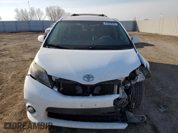 2013 Toyota Sienna SE z VIN 5TDXK3DC1DS353803, wystawiony jako Copart lot #47653545 z przebiegiem 139 032 mil mil oraz Szkoda całkowita • Salvage title. Historia ofert i sprzedaży dostępna na DreamBid. Obrazek 5.