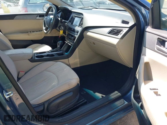 2016 Hyundai Sonata SE z VIN 5NPE24AF2GH290815, wystawiony jako IAAI lot #42314347 z przebiegiem 126 116 mil mil oraz . Historia ofert i sprzedaży dostępna na DreamBid. Obrazek 5.