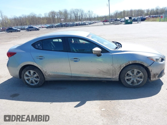 2015 Mazda 3 i Sport z VIN 3MZBM1U70FM163518, wystawiony jako IAAI lot #42127540 z przebiegiem 119 757 mil mil oraz . Historia ofert i sprzedaży dostępna na DreamBid. Obrazek 13.