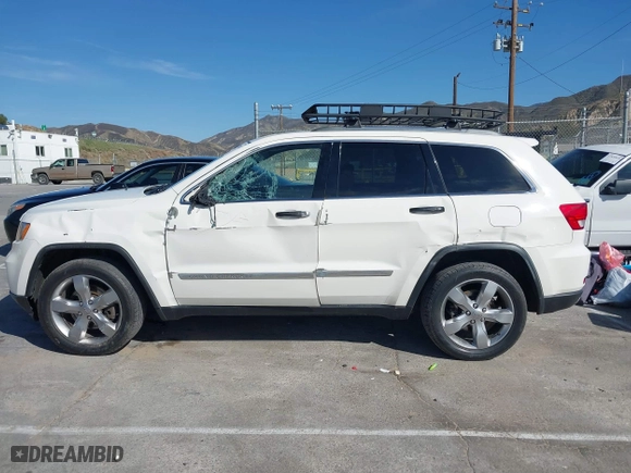 2012 Jeep Grand Cherokee Overland with VIN 1C4RJFCT0CC178071, listed as a IAAI auction lot 41825102 with 125,891 mi miles. Bid and sale history available at carsss.com. Image 14.