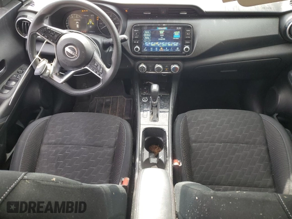 2024 Nissan Kicks SV z VIN 3N1CP5CV2RL486939, wystawiony jako Copart lot #50203245 z przebiegiem 23 608 mil mil oraz Nie do naprawy • Non repairable. Historia ofert i sprzedaży dostępna na DreamBid. Obrazek 8.