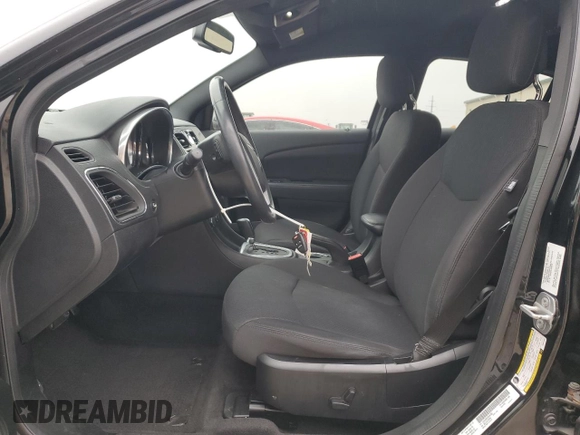 2013 Chrysler 200 Touring with VIN 1C3CCBBB4DN541984, listed as a Copart auction lot 44796925 with 54,346 mi miles and Clean Title. Bid and sale history available at DreamBid. Image 7.