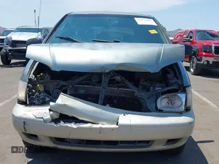 1998 Toyota Sienna LE z VIN 4T3ZF13C1WU043459, wystawiony jako IAAI lot #42475827 z przebiegiem Nie podano mil oraz . Historia ofert i sprzedaży dostępna na DreamBid. Obrazek 6.