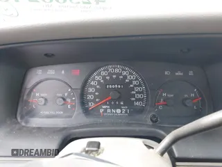 2000 Ford Crown Victoria Police Interceptor с VIN 2FAFP71W0YX183498, выставлен на аукционе IAAI как лот 42388246 с пробегом 250 591 миль миль и . История ставок и продаж доступна на DreamBid. Изображение 7.