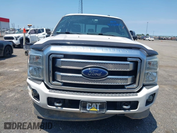 2013 Ford F-250 XL z VIN 1FT7W2BT6DEB55273, wystawiony jako IAAI lot #42323813 z przebiegiem 170 212 mil mil oraz . Historia ofert i sprzedaży dostępna na DreamBid. Obrazek 6.