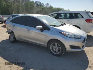 2019 Ford Fiesta SE z VIN 3FADP4BJXKM123806, wystawiony jako Copart lot #53184825 z przebiegiem 141 759 mil mil oraz Szkoda całkowita • Salvage title. Historia ofert i sprzedaży dostępna na DreamBid. Obrazek 4.
