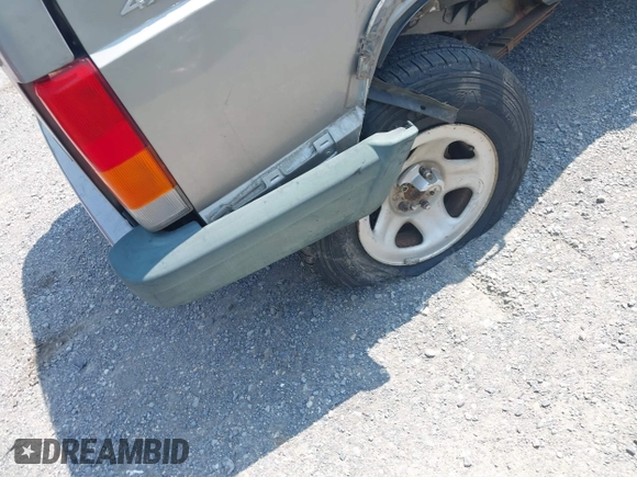 2000 Jeep Cherokee with VIN 1J4FF48S5YL174768, listed as a IAAI auction lot 42411154 with 204,428 mi miles and . Bid and sale history available at DreamBid. Image 12.