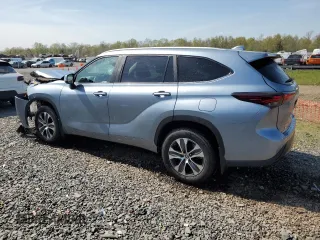 2024 Toyota Highlander LE z VIN 5TDKDRBH7RS539875, wystawiony jako Copart lot #54117965 z przebiegiem 12 453 mil mil oraz Szkoda całkowita • Salvage title. Historia ofert i sprzedaży dostępna na DreamBid. Obrazek 2.