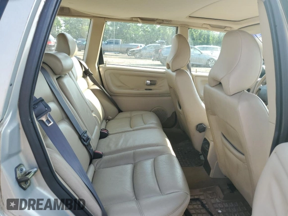 2000 Volvo V70 z VIN YV1LW61J1Y2714297, wystawiony jako Copart lot #60986905 z przebiegiem 110 891 mil mil oraz Szkoda całkowita • Salvage title. Historia ofert i sprzedaży dostępna na DreamBid. Obrazek 11.