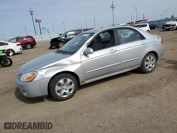 2008 Kia Spectra EX z VIN KNAFE121185541321, wystawiony jako Copart lot #55216295 z przebiegiem 120 833 mil mil oraz Szkoda całkowita • Salvage title. Historia ofert i sprzedaży dostępna na DreamBid. Obrazek 1.