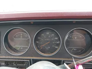 1986 Dodge Trucks z VIN 1B7HD14T7GS103836, wystawiony jako IAAI lot #42086259 z przebiegiem 83 201 mil mil oraz . Historia ofert i sprzedaży dostępna na DreamBid. Obrazek 7.