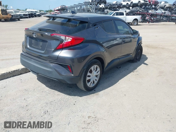 2020 Toyota C-HR LE z VIN NMTKHMBX4LR111797, wystawiony jako IAAI lot #42122726 z przebiegiem 62 138 mil mil oraz . Historia ofert i sprzedaży dostępna na DreamBid. Obrazek 4.