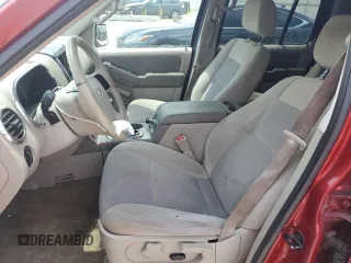 2007 Ford Explorer XLT с VIN 1FMEU63E07UA88406, выставлен на аукционе Copart как лот 63583885 с пробегом 247 919 миль миль и Списание • Salvage title. История ставок и продаж доступна на DreamBid. Изображение 7.