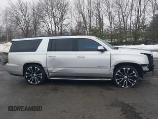 2015 GMC Yukon XL SLT with VIN 1GKS2HKC0FR287860, listed as a IAAI auction lot 41638921 with 213,214 mi miles. Bid and sale history available at carsss.com. Image 14.