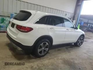 2016 Mercedes-Benz GLC 300 with VIN WDC0G4JB0GF054905, listed as a Copart auction lot 61174935 with 109,273 mi miles and Salvage title. Bid and sale history available at DreamBid. Image 3.
